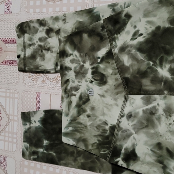 Lululemon Align Crop 21 - Picture 2 of 8